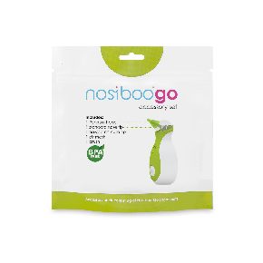 Opakowanie zielonego zestawu akcesoriów Nosiboo Go Accessory Set.